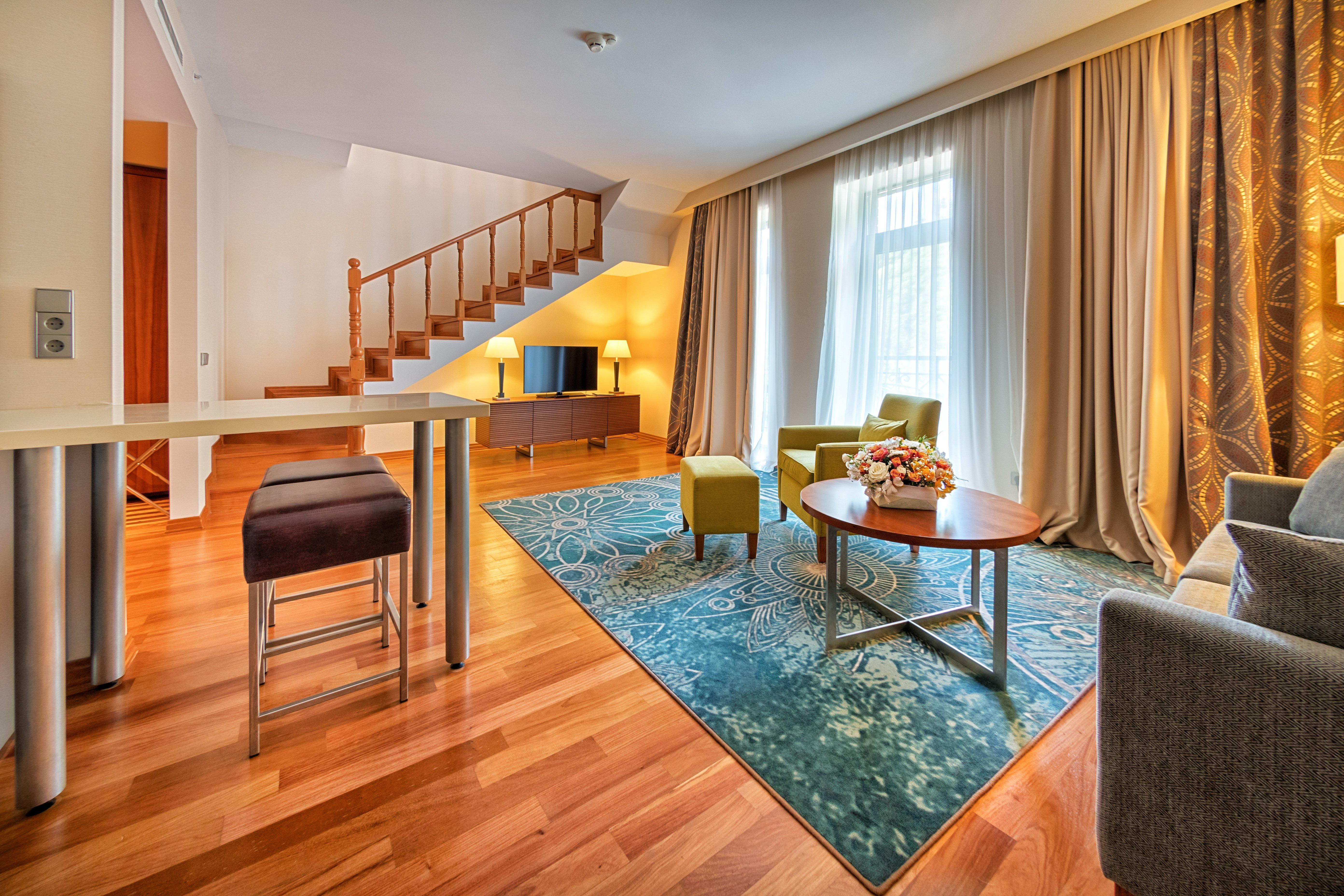 ホテル クラウン プラザ ボルジョミ エクステリア 写真 A suite at the hotel