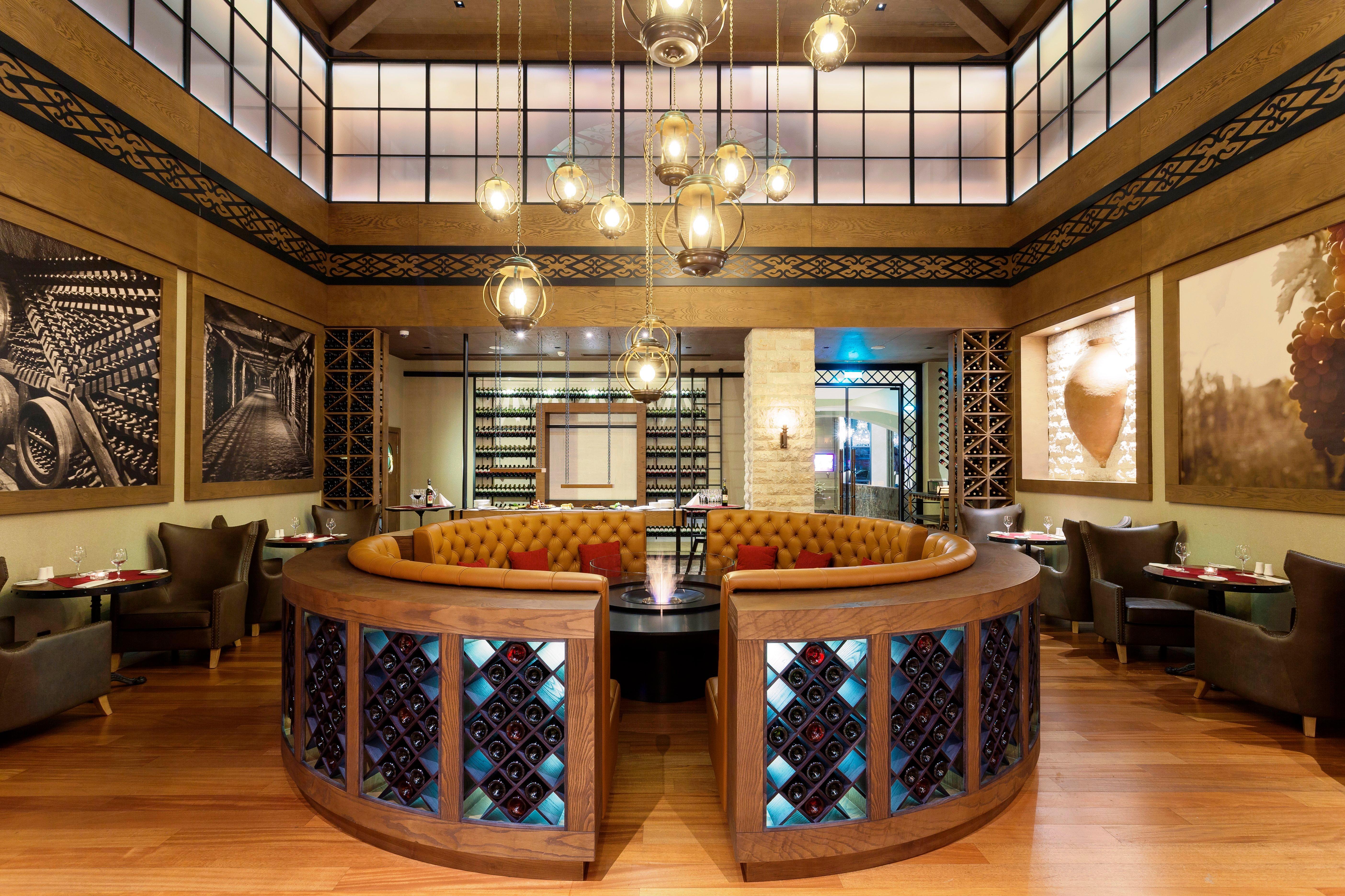 ホテル クラウン プラザ ボルジョミ エクステリア 写真 The interior of the restaurant
